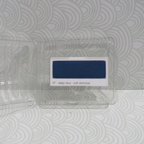 CLINIQUE💥SOFT SHIMMER EYESHADOW #3T DEEP DIVE REFILL💥 - Picture 2 of 5